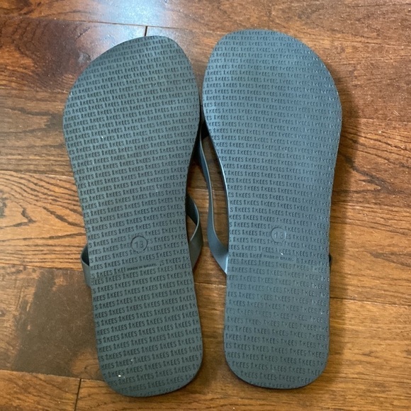 TKEES Flip Flop Sandals Size 13 Black Minimalist Slides - Picture 4 of 8